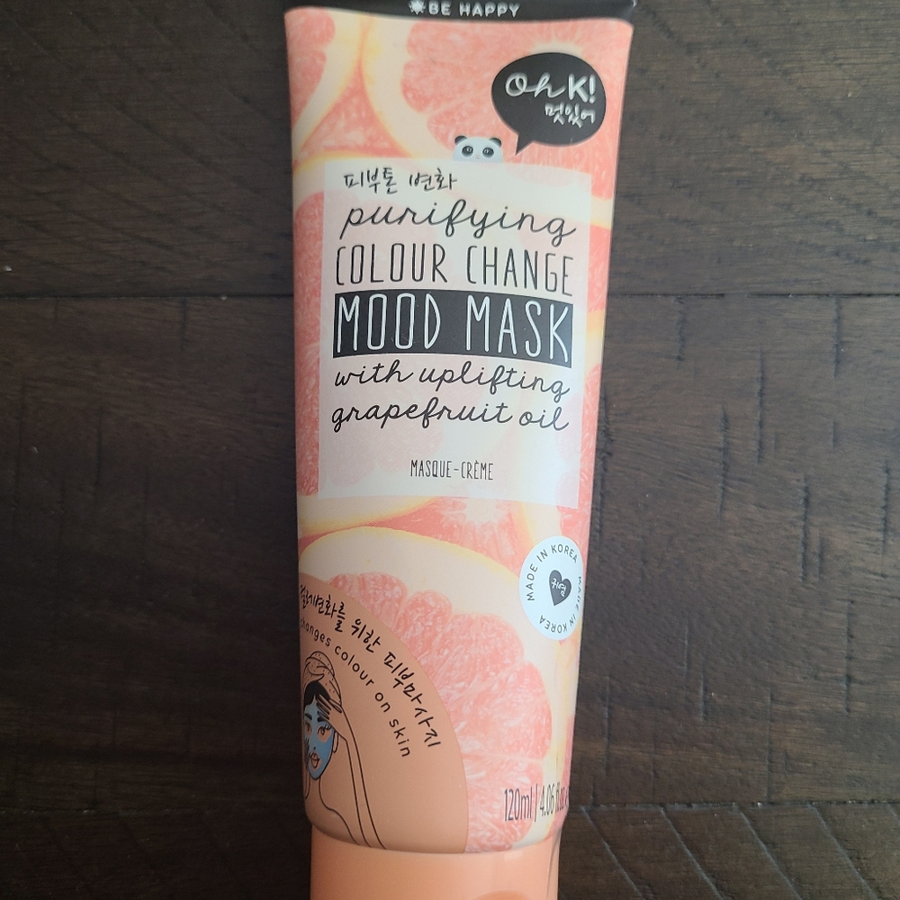 Colour change mask